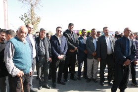 حضور مهندس مختاری شهردار کلیشاد و سودرجان به همراه پرسنل شهرداری در مراسم 13آبان و روز دانش‌آموز