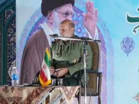 مراسم بزرگداشت حماسه 9دی با حضور پرشور مردم و مسولان در شهرستان فلاورجان برگزارشد