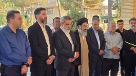 مزار مطهر شهدای شهر کلیشاد و سودرجان غبارروبی و عطرافشانی شد
