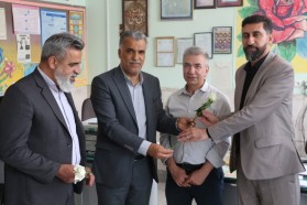 حضور مهندس مختاری شهردار و مهندس جعفری رئیس شورای اسلامی شهر در مدارس به مناسبت گرامیداشت مقام معلم