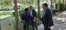 بازدید میدانی شهردار و رئیس شورای اسلامی شهر کلیشاد و سودرجان از پارک ساحلی و گفت‌وگوی صمیمی با شهروندان
