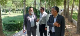 بازدید میدانی شهردار و رئیس شورای اسلامی شهر کلیشاد و سودرجان از پارک ساحلی و گفت‌وگوی صمیمی با شهروندان