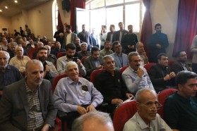 تجلیل و قدردانی مهندس مختاری شهردار کلیشاد و سودرجان از خیرین گرانقدر شهر در همایش هوشمندسازی مدارس شهرستان، با حضور استاندار و مسئولین
