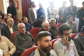 تجلیل و قدردانی مهندس مختاری شهردار کلیشاد و سودرجان از خیرین گرانقدر شهر در همایش هوشمندسازی مدارس شهرستان، با حضور استاندار و مسئولین