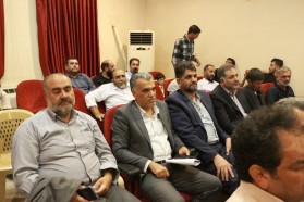 تجلیل و قدردانی مهندس مختاری شهردار کلیشاد و سودرجان از خیرین گرانقدر شهر در همایش هوشمندسازی مدارس شهرستان، با حضور استاندار و مسئولین