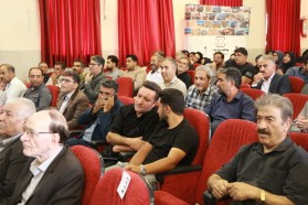 تجلیل و قدردانی مهندس مختاری شهردار کلیشاد و سودرجان از خیرین گرانقدر شهر در همایش هوشمندسازی مدارس شهرستان، با حضور استاندار و مسئولین
